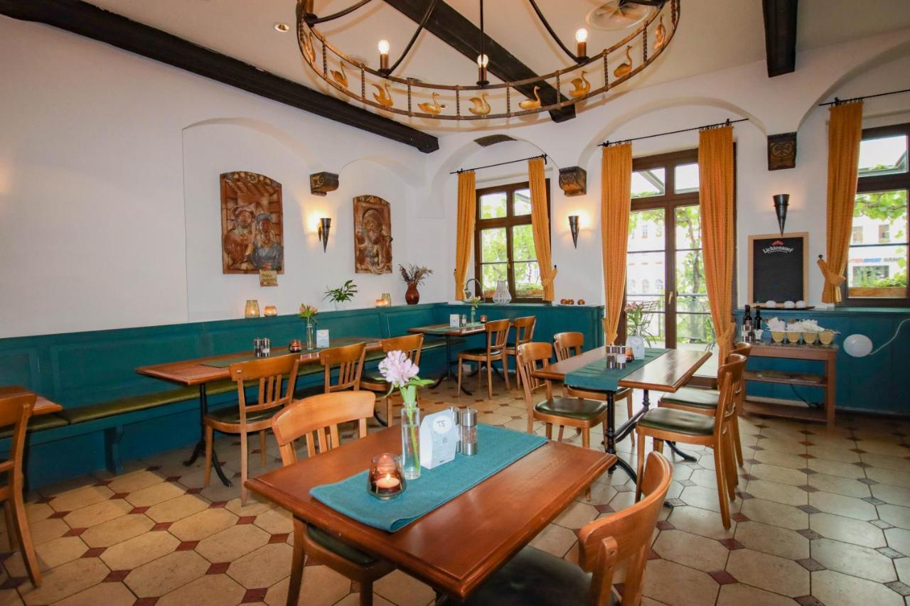 Gasthaus Zum Schwan Oschatz Buitenkant foto