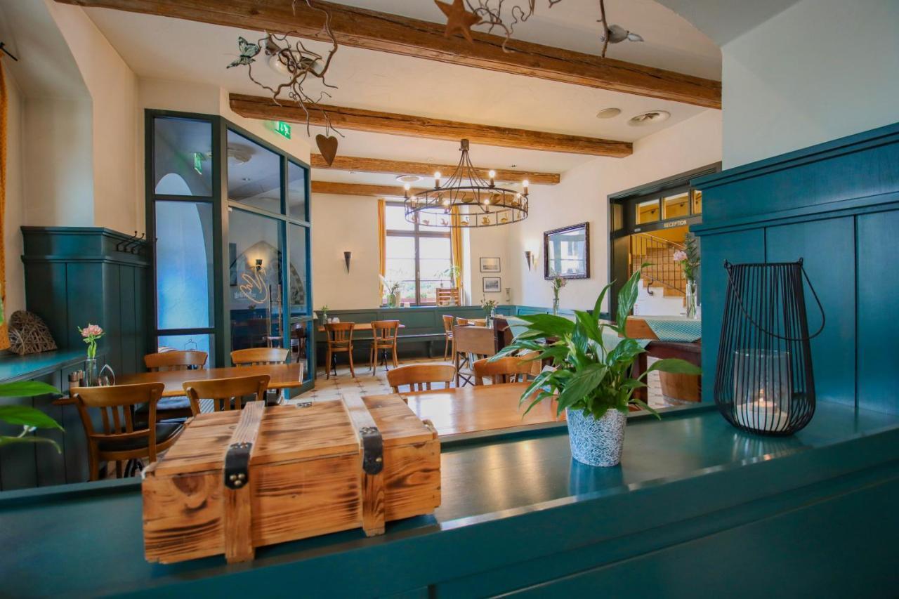 Gasthaus Zum Schwan Oschatz Buitenkant foto