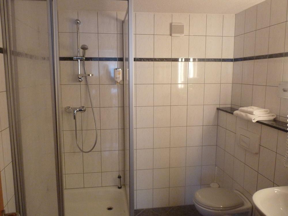Gasthaus Zum Schwan Oschatz Buitenkant foto